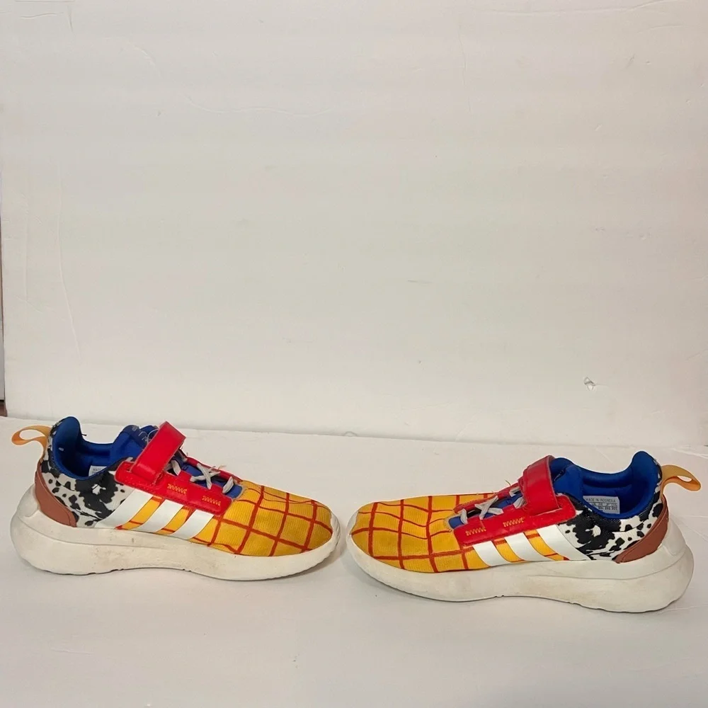 Adidas x Disney Racer Toy Story Woody Sneaker Shoes TR21 Youth Kids Size 2